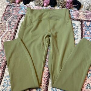 Lululemon instill legging size 4